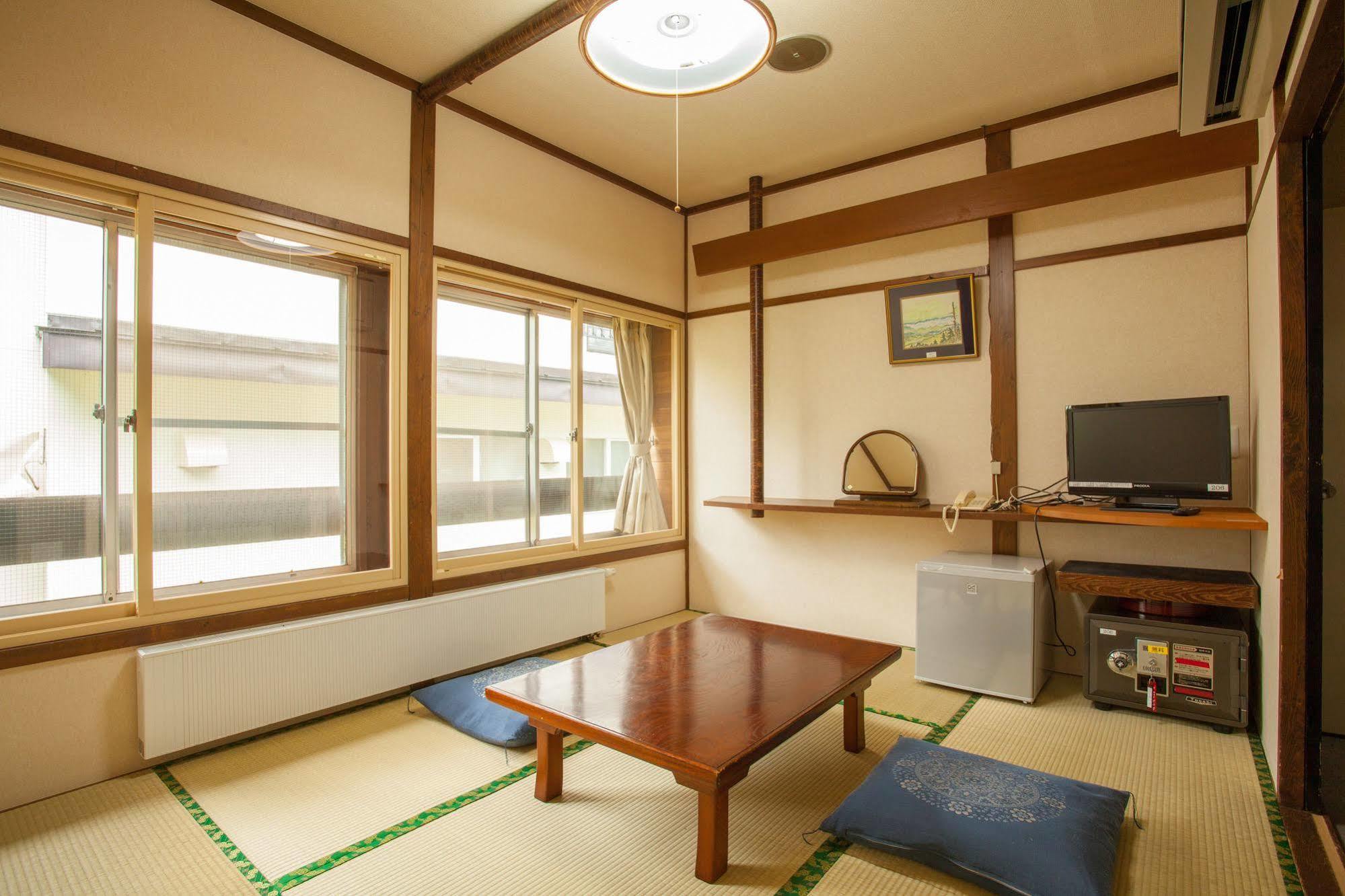 Hotel Mutsumi Shiga Kogen Exterior photo